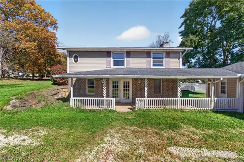 410 Mckinley Ave NW, Carrollton, OH 44615