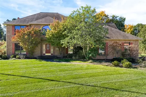 7004 Salerno St NW, Canton, OH 44718