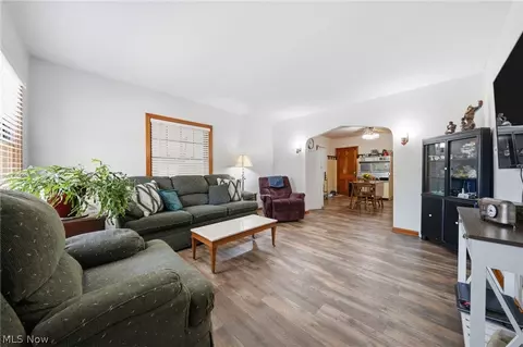 Living - 1016 E 1020 E 16th St, Ashtabula, OH 44004 photo 1 of 3