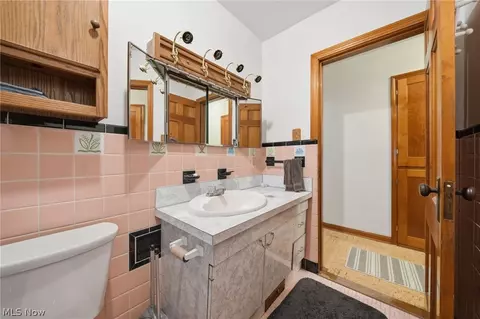Bath - 1016 E 1020 E 16th St, Ashtabula, OH 44004 photo 3 of 3