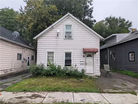 3812 E 54th St, Cleveland, OH 44105