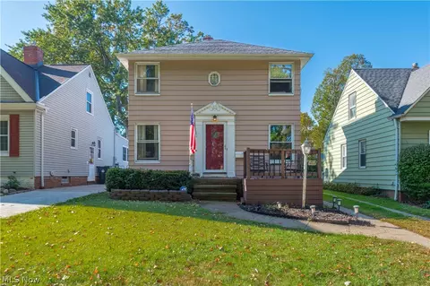 14427 Hollywood Ave, Cleveland, OH 44111