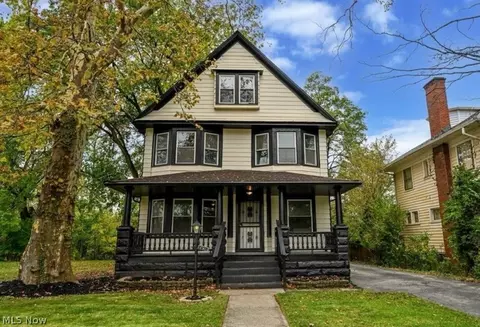 2636 East Blvd, Cleveland, OH 44104