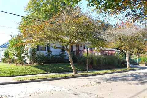 1880 Baker Ave, Akron, OH 44312