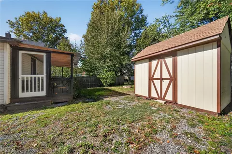 Exterior - 1649 W 8th St, Ashtabula, OH 44004 photo 6 of 7