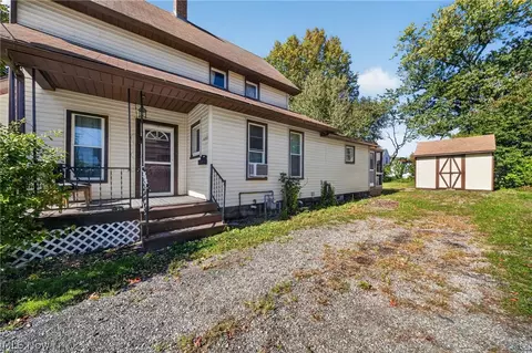 Exterior - 1649 W 8th St, Ashtabula, OH 44004 photo 2 of 7