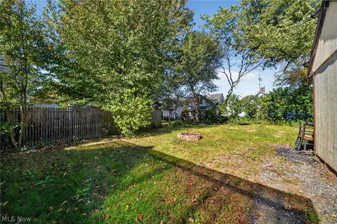 Exterior - 1649 W 8th St, Ashtabula, OH 44004 photo 7 of 7