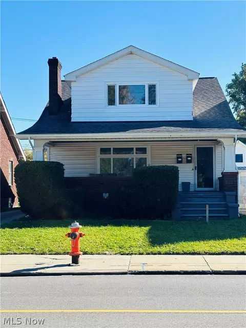 9616 Garfield Blvd, Garfield Heights, OH 44125