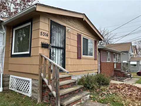 5314 Kohout St, Maple Heights, OH 44137