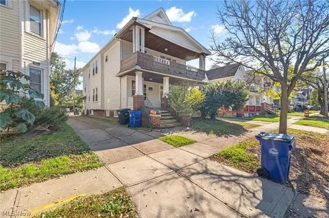 3191 W 92nd St, Cleveland, OH 44102