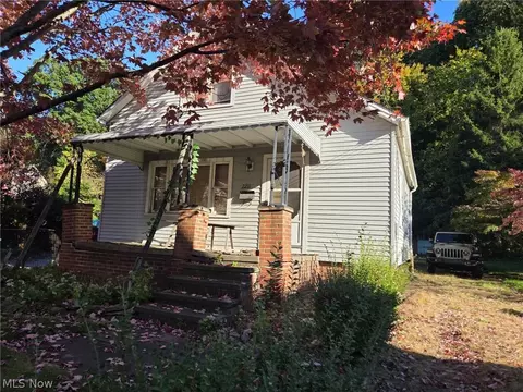 2211 Murray Hill Rd, Cleveland, OH 44106