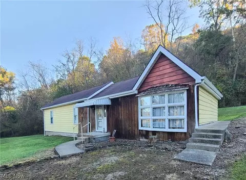 668 Dolezal Rd, Dillonvale, OH 43917
