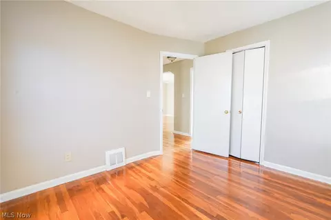 Bedroom - 1644 Douglas Rd, Wickliffe, OH 44092 photo 3 of 8