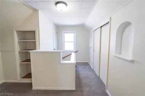 Entry Way - 1644 Douglas Rd, Wickliffe, OH 44092 photo 4 of 5