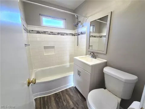 Bath - 1644 Douglas Rd, Wickliffe, OH 44092 photo 1 of 1