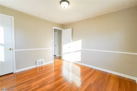 Bedroom - 1644 Douglas Rd, Wickliffe, OH 44092 photo 1 of 8
