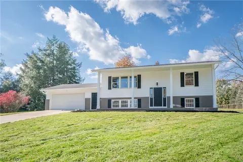 78 Tallwood Dr, Tallmadge, OH 44278