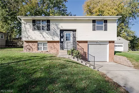 377 25th St NW, Massillon, OH 44647