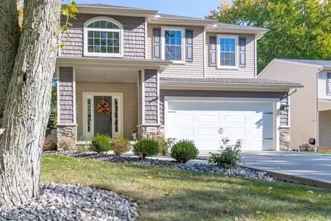 Exterior - 2985 Gale Rd, Willoughby, OH 44094 photo 2 of 8