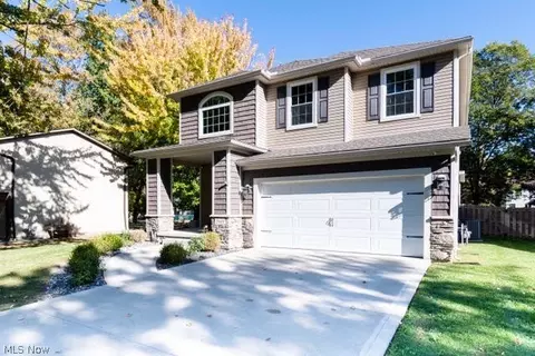 Exterior - 2985 Gale Rd, Willoughby, OH 44094 photo 3 of 8