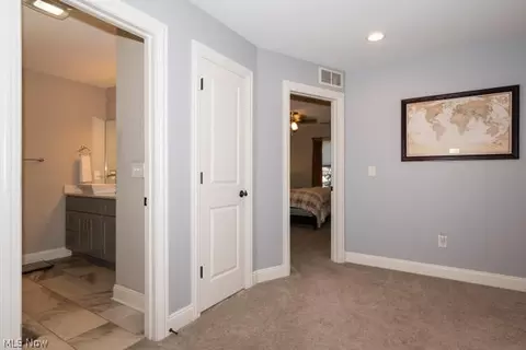 Entry Way - 2985 Gale Rd, Willoughby, OH 44094 photo 3 of 3