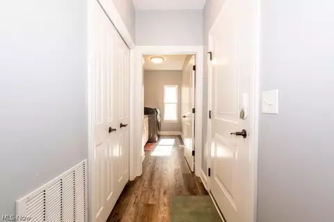 Entry Way - 2985 Gale Rd, Willoughby, OH 44094 photo 2 of 3