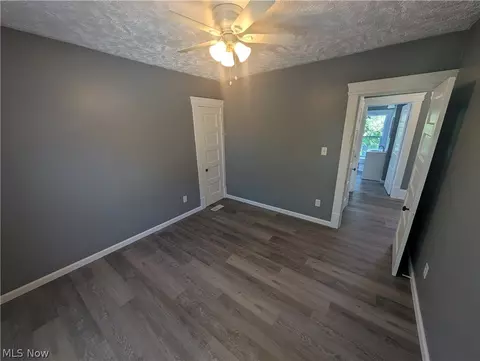 144 W Bridge St, Elyria, OH 44035 photo 15