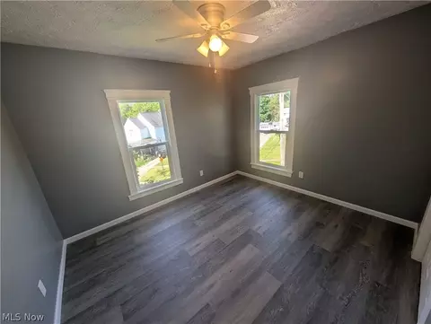 144 W Bridge St, Elyria, OH 44035 photo 16
