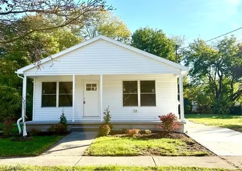 2193 33rd St E, Cleveland, OH 44115