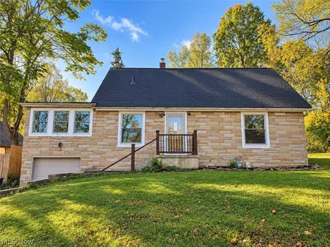 2368 Congo St, Akron, OH 44305