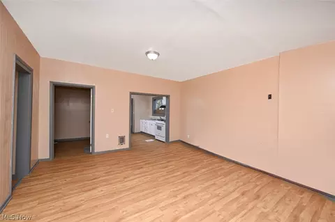 Living - 868 N Main St, Akron, OH 44310 photo 1 of 2