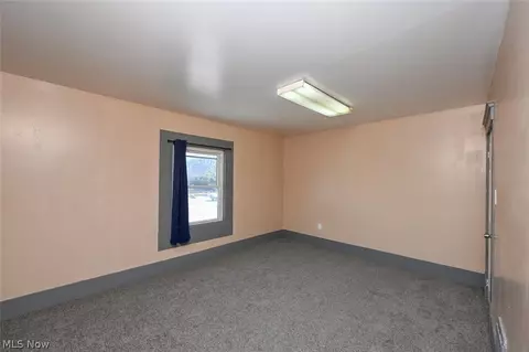 Bedroom - 868 N Main St, Akron, OH 44310 photo 5 of 5
