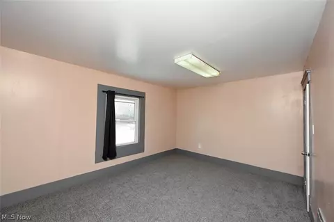 Bedroom - 868 N Main St, Akron, OH 44310 photo 1 of 5