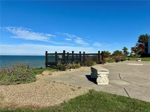 View/Area - 6035 Lake Rd #524, Ashtabula, OH 44004 photo 3 of 6