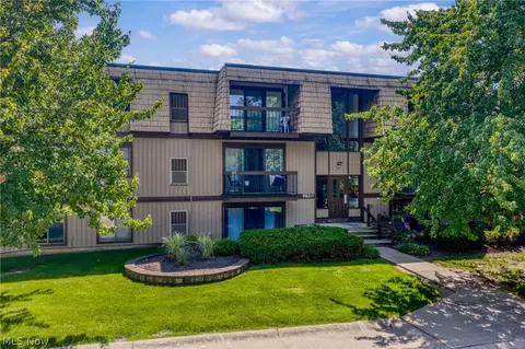 9820 Sunrise Blvd #S1, North Royalton, OH 44133