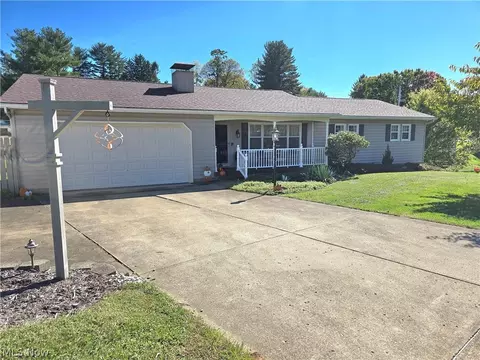 3270 Circle Ct, Zanesville, OH 43701