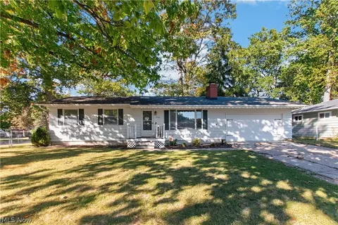4744 Timberview Dr, Vermilion, OH 44089