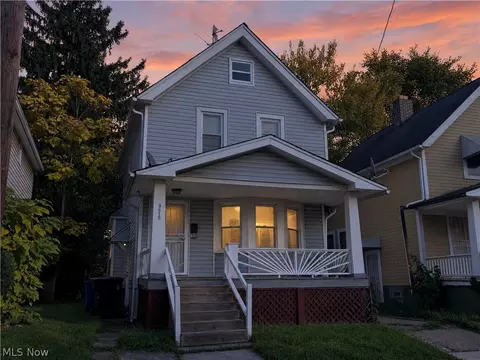 3615 E 103rd St, Cleveland, OH 44105