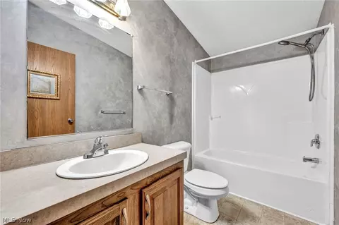 Bath - 557 Chambers Rd, Chardon, OH 44024 photo 4 of 4