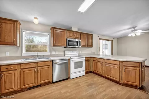 Kitchen - 557 Chambers Rd, Chardon, OH 44024 photo 1 of 5