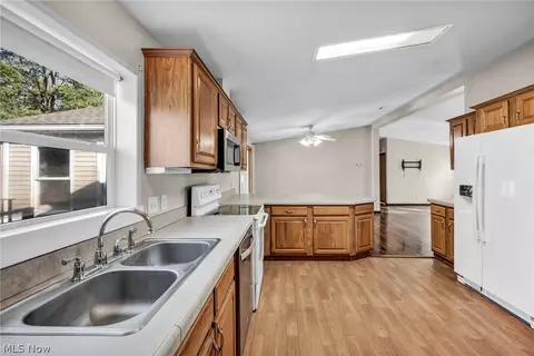 Kitchen - 557 Chambers Rd, Chardon, OH 44024 photo 5 of 5