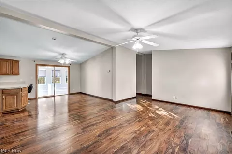 Living - 557 Chambers Rd, Chardon, OH 44024 photo 2 of 9