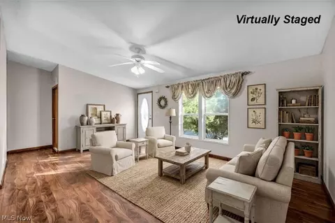 Living - 557 Chambers Rd, Chardon, OH 44024 photo 6 of 9