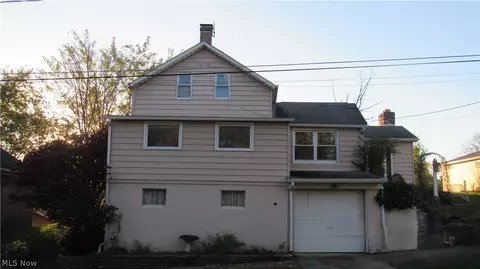 281 Brady St, Magnolia, OH 44643