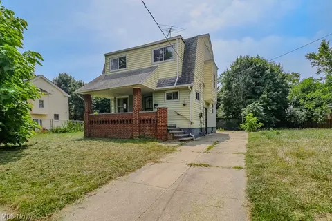 980 Evangeline Rd, Cleveland, OH 44110