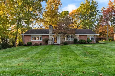 244 Cordelia St SW, North Canton, OH 44720