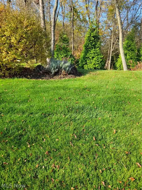 Aubrey Circle, Louisville, OH 44641
