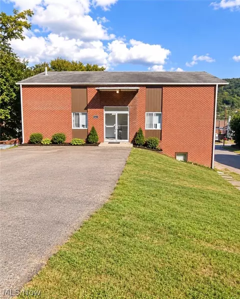 3440 Elm St, Weirton, WV 26062