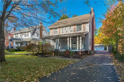 2032 Arthur Ave, Lakewood, OH 44107