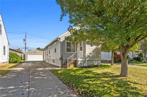 1531 Woodhurst Ave, Mayfield Heights, OH 44124